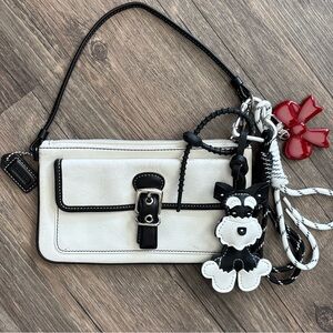 🖤🔳VTG COACH Hamptons Leather Lrg Skinny Wristlet🔳🖤